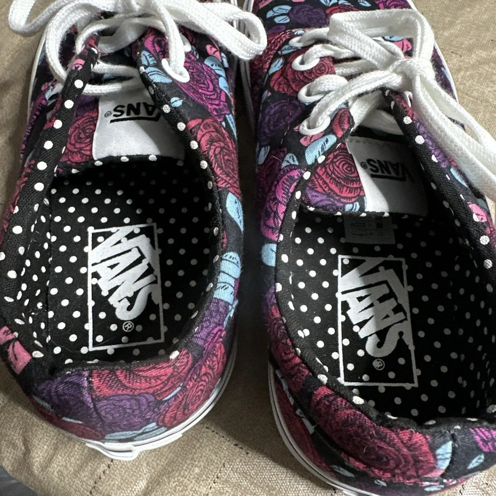 VANS Women's Doheny Romantic Floral Multicolor Skate Shoe Size 6